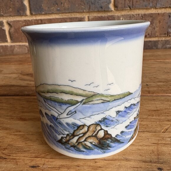 Cracked-Otagari Japan Coffee Tea Mug with Lighthouse Seagulls Waves Ocean Cliffs - Picture 3 of 11